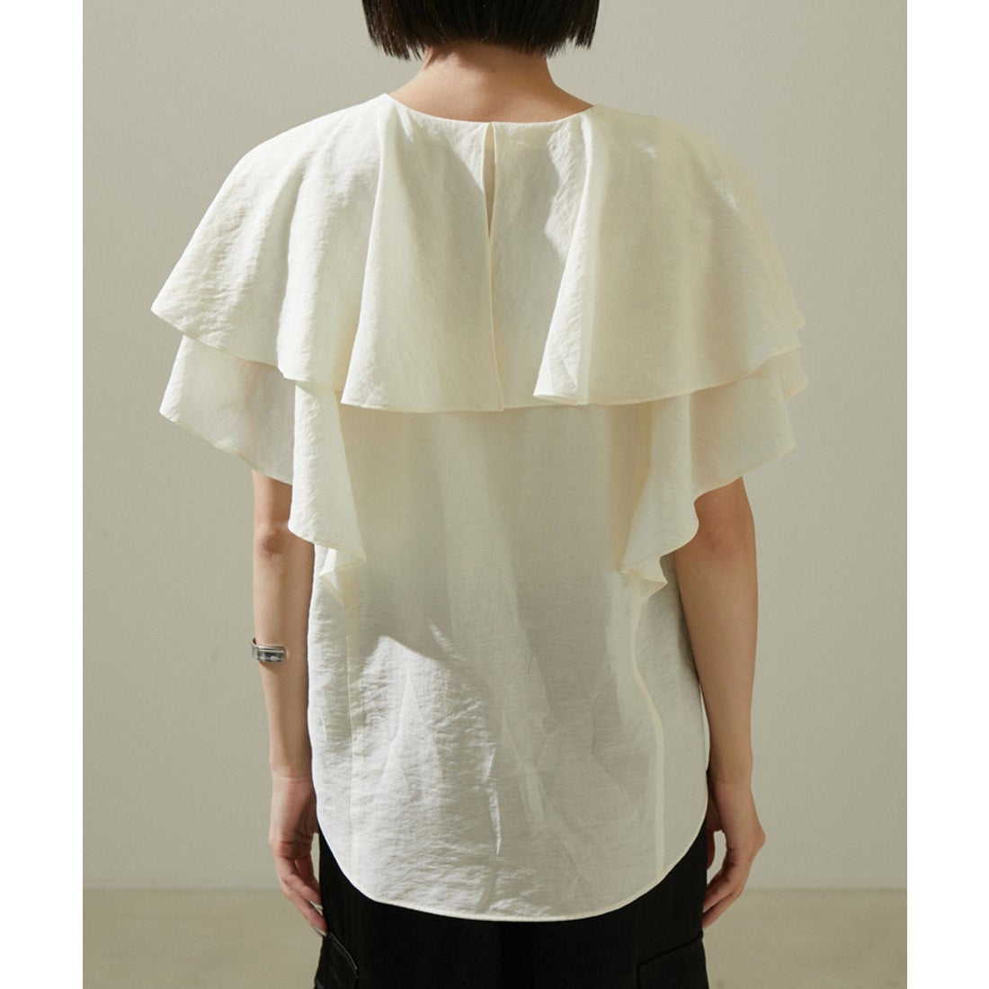 サロン アダム エ ロペ SALON adam et rope' ラッフルカラーフレア