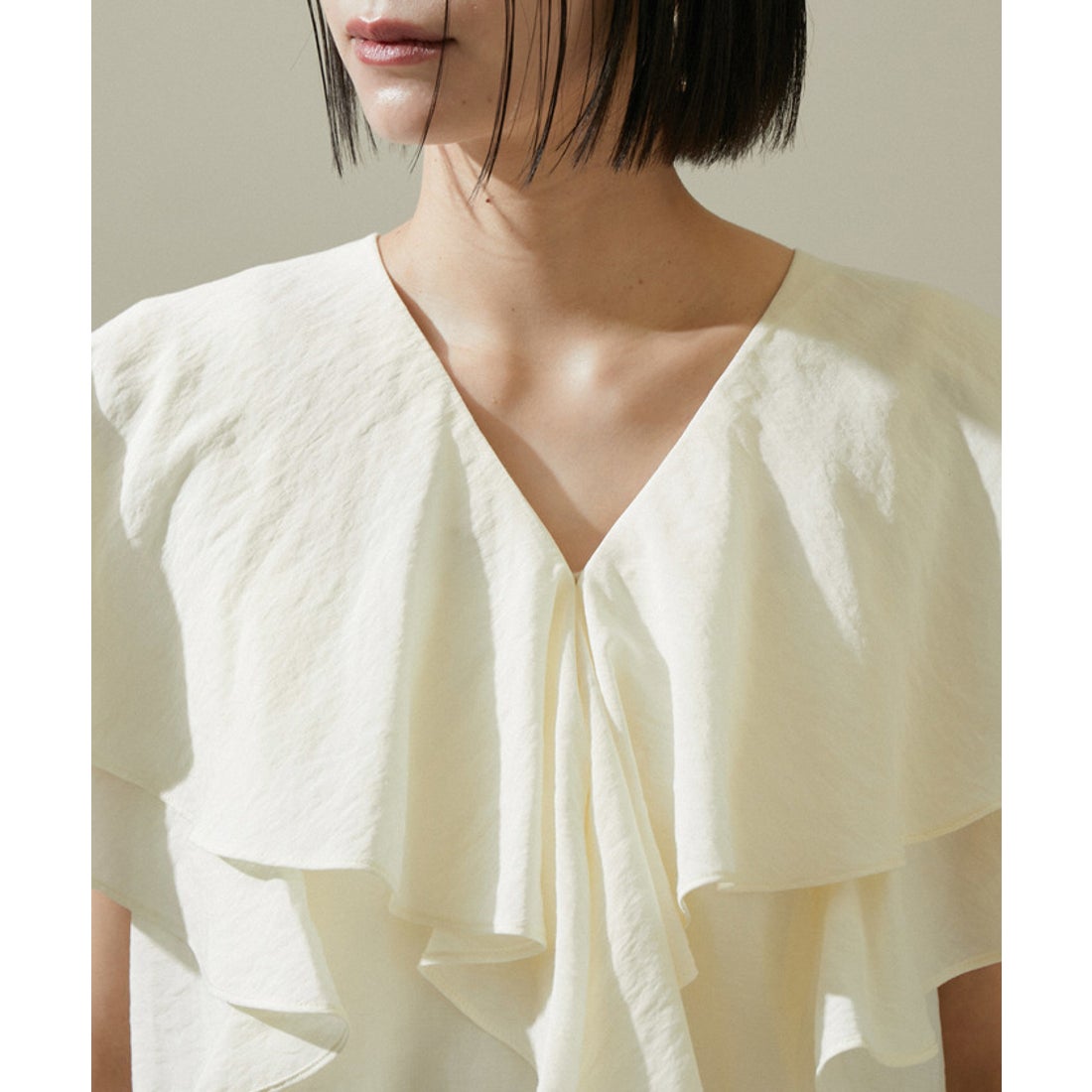 サロン アダム エ ロペ SALON adam et rope' ラッフルカラーフレア