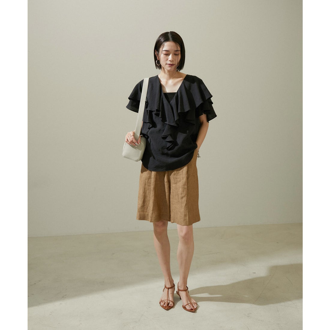 サロン アダム エ ロペ SALON adam et rope' ラッフルカラーフレア