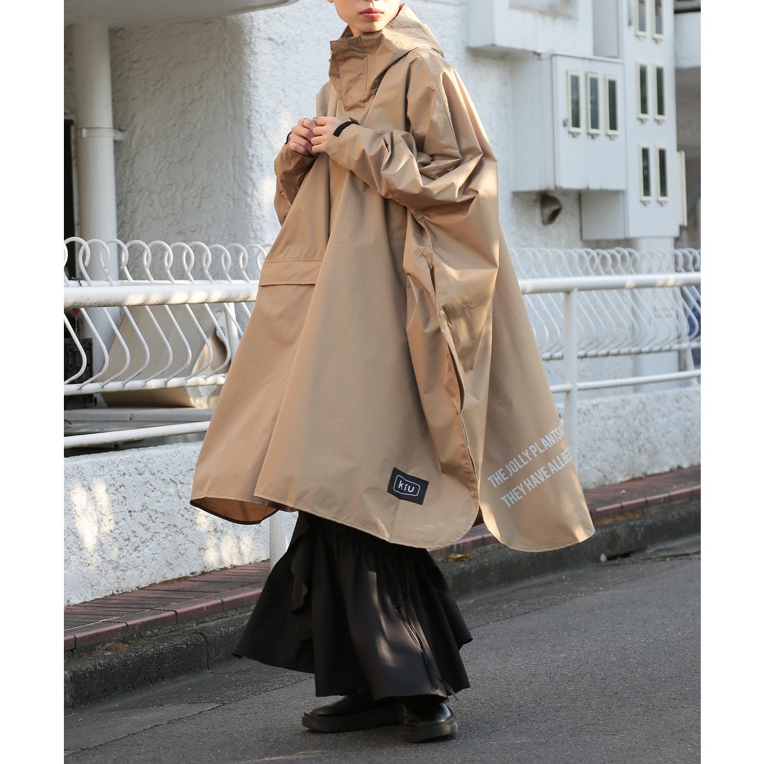 キウ KiU 【KiU】/KiU NEW STANDARD RAIN PONCHO 「キャンプ・フェスに