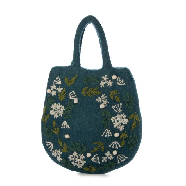 小花リース刺繍卵型フェルトバッグ （ブルー）