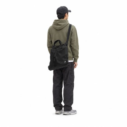 カリマー KARRIMOR ショルダーバッグ メンズ レディース 軽量 ブランド おしゃれ 斜めがけ 手持ち 肩掛け トートバッグ ナイロン 丈夫 シンプル カジュアル 無地 デイリー grab shoulder 501300 （Black）｜詳細画像