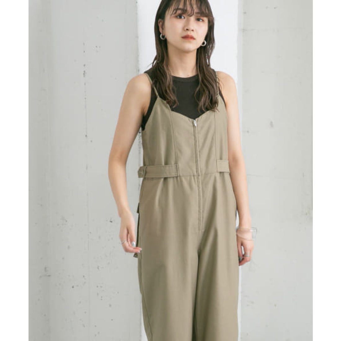 ケービーエフ KBF フロントZIPサロペット （IVORY） - ファッション 