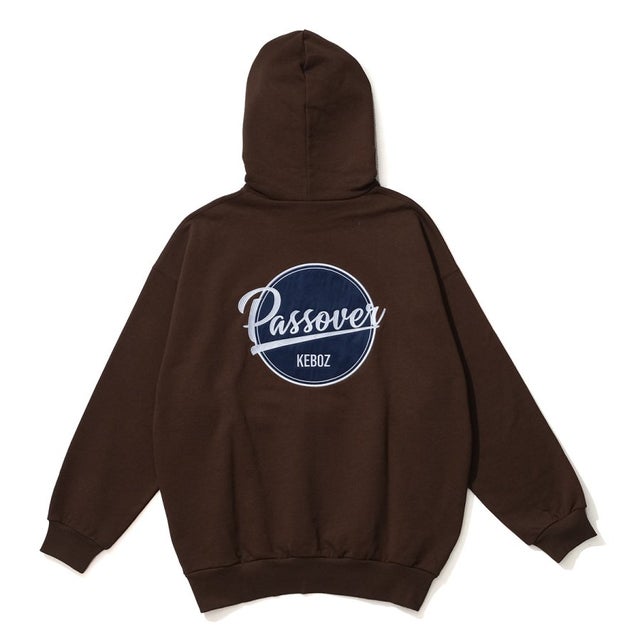
                    【EXCLUSIVE】 x PASSOVER BB LOGO SWEAT HOODIE BROWN （PO BROWN）