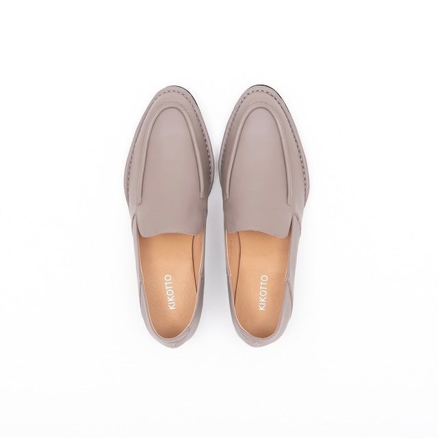 Almond Leather Loafer （グレーベージュ）