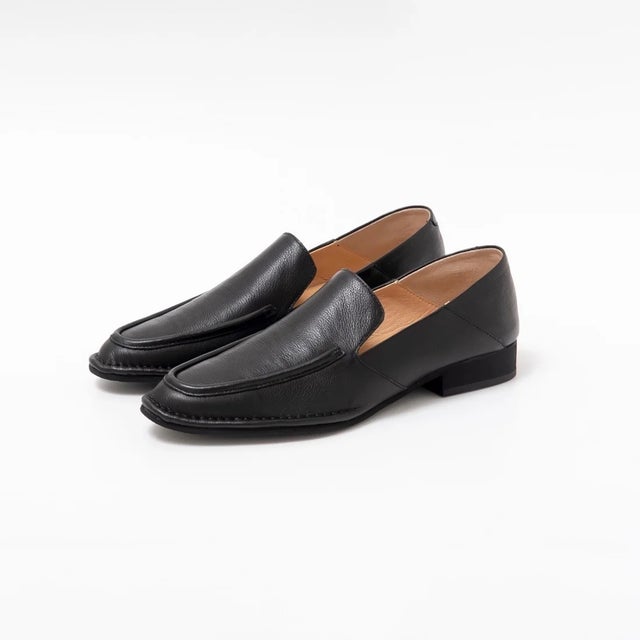 Almond Leather Loafer （ブラックスムース）