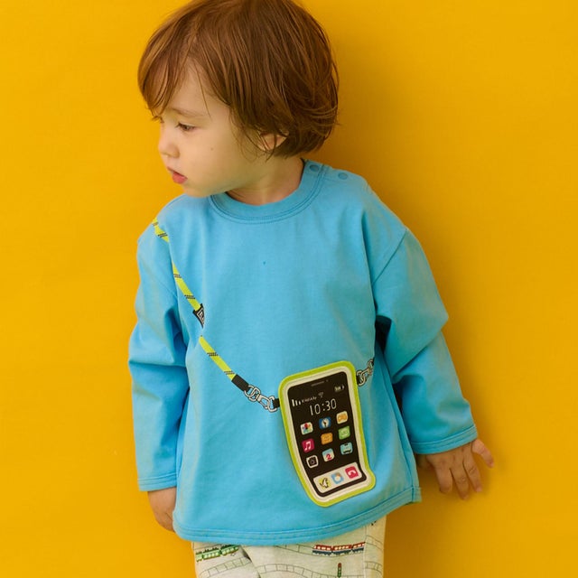 スマホアップリケ長袖Tシャツ （ライト ブルー）