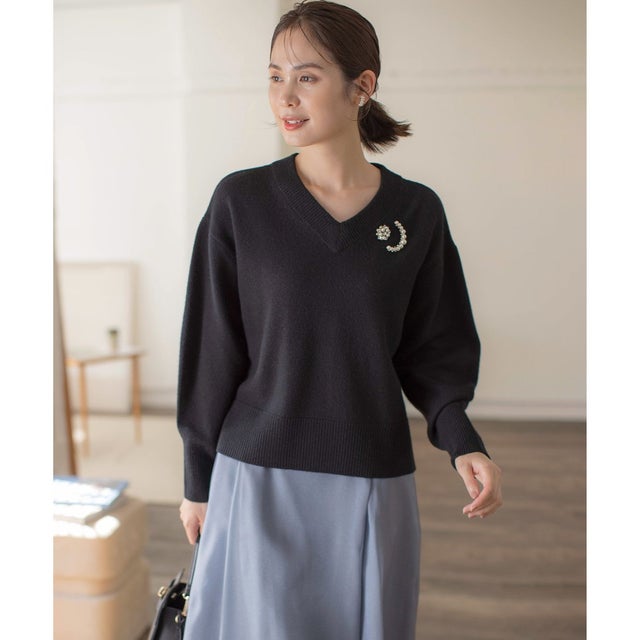 【8色展開・手洗い可】ウールカシミヤミックス Vネックニット （ブラック系）