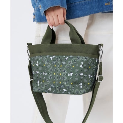 レスポートサック LeSportsac SMALL BUCKET TOTE （ピーナッツ バンダナパーティー グリーン）｜詳細画像