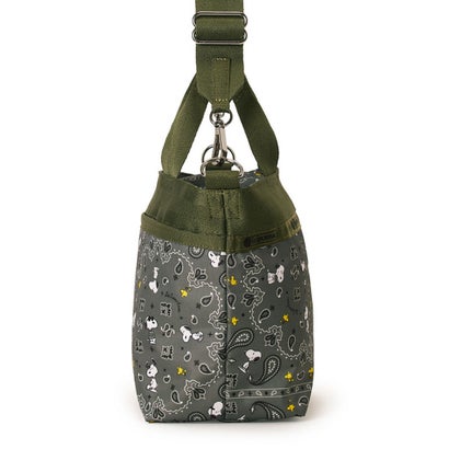 レスポートサック LeSportsac SMALL BUCKET TOTE （ピーナッツ バンダナパーティー グリーン）｜詳細画像