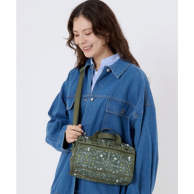 MINI DUFFEL CROSSBODY （ピーナッツ バンダナパーティー グリーン）