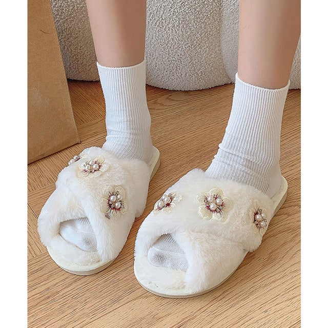 フラワー 刺繍 パール クロス ファー スリッパ （アイボリー）