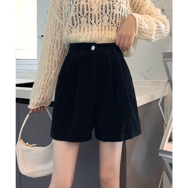 コーデュロイ タック ハイウエスト フレア ショート パンツ （ブラック）