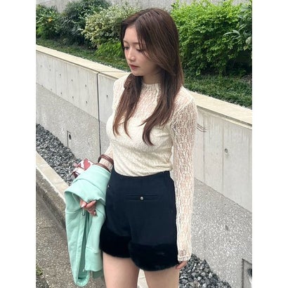 【LILY BROWN Lingerie】メルティ―ヒートカップインハイネックレーストップス （OWHT）｜詳細画像