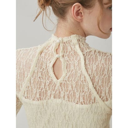 【LILY BROWN Lingerie】メルティ―ヒートカップインハイネックレーストップス （OWHT）｜詳細画像