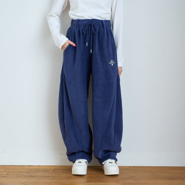 【洗える/静電気軽減/セット可】\nあったかフリースカーブパンツ （紺）