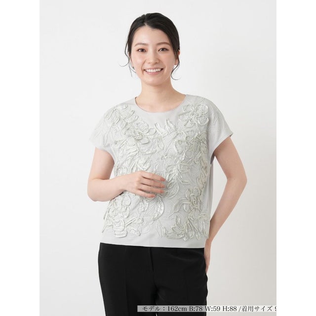 リボンモチーフ刺繍ブラウス （ライトグレー）