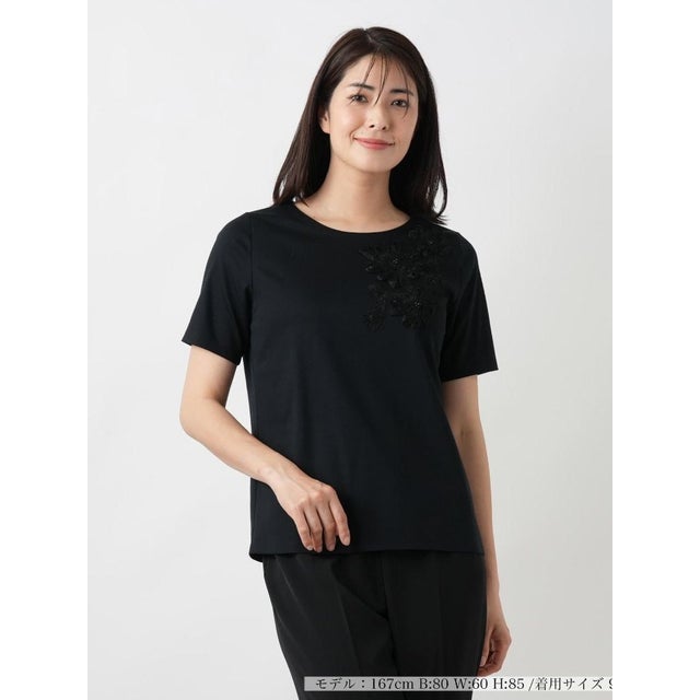 フラワー刺繍Tシャツ （ブラック）