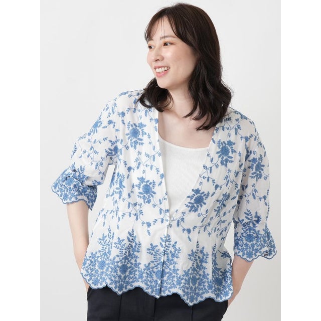 ボタニカル刺繍Vネックブラウス （コバルトブルー）