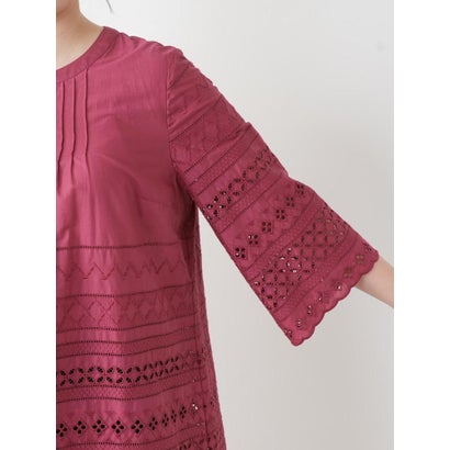 レリアン Leilian 刺繍ピンタックブラウス （レッド）｜詳細画像