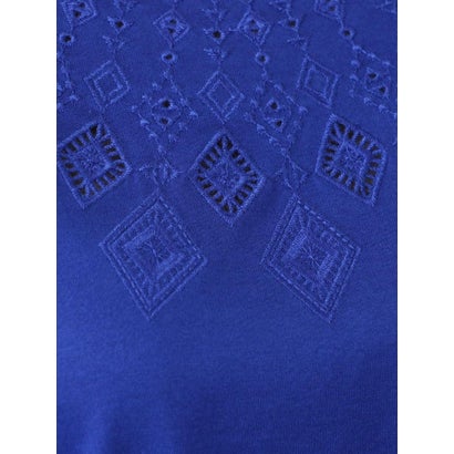 刺繍クルーネックカットソー （セルリアンブルー）｜詳細画像