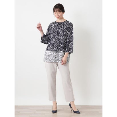 花柄プリントブラウス （ブラック）｜詳細画像