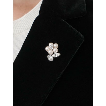 レリアンプラスハウス Leilian PLUS HOUSE フラワーブローチ【VENDOME BOUTIQUE×Leilian】 （アイボリー）｜詳細画像
