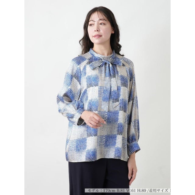 チェック柄ブラウス （ロイヤルブルー）