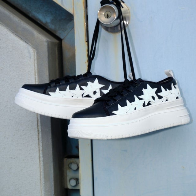 Stardust/スターダスト（Black）スターデザインプラットフォームスニーカー