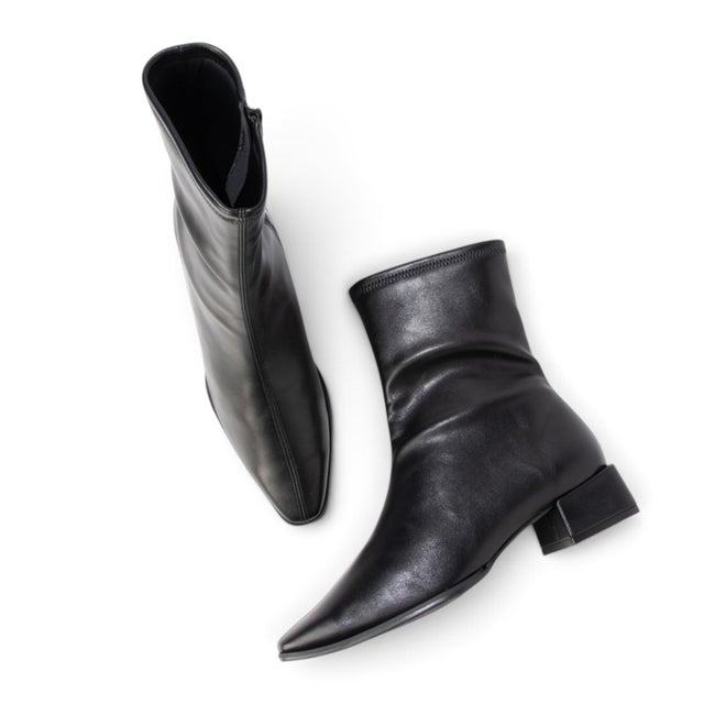 【26AW】【レイン対応】スリムスクエアショートブーツ(LRP157) （BLACK）