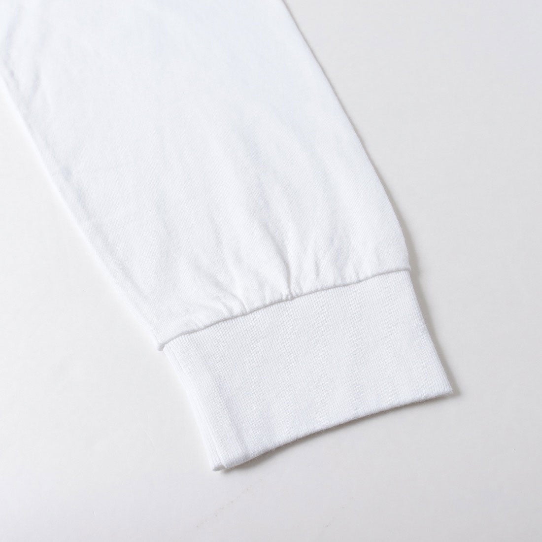 リーバイス LEVI'S LEVI'S(R) x OASIS MOD ロングスリーブバンドT