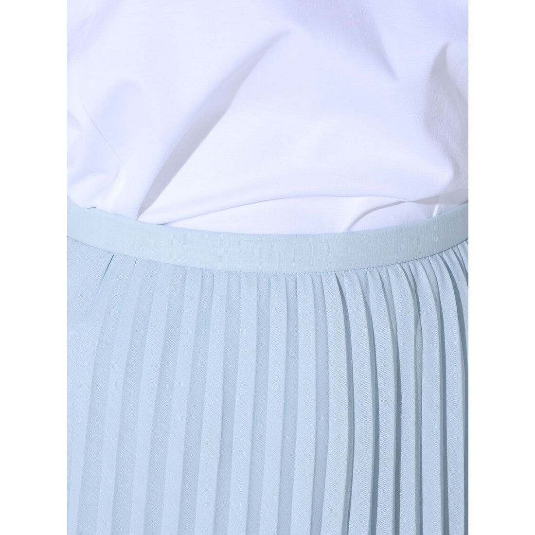 ロートレアモン LAUTREAMONT エアリーな麻調素材のプリーツスカート