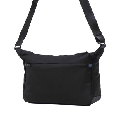 ランバン オン ブルー LANVIN en Bleu ショルダーバッグ メンズ 斜めがけバッグ 小さめ ブランド 大人 上品 ショルダー バッグ 横型 斜め掛け 肩掛け ファスナー 軽量 B5 撥水 フレーズ ショルダー小 527102 （クロ）｜詳細画像