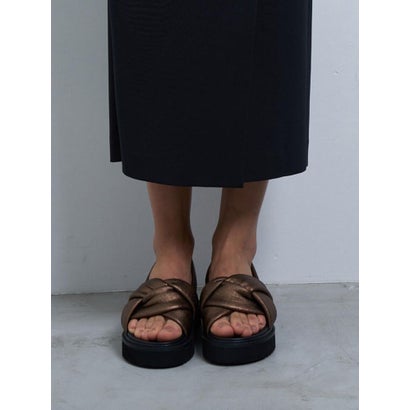 ランバン オン ブルー LANVIN en Bleu ツイストフラットサンダル （ブラック）｜詳細画像