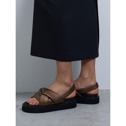 ランバン オン ブルー LANVIN en Bleu ツイストフラットサンダル （ブラック）｜詳細画像