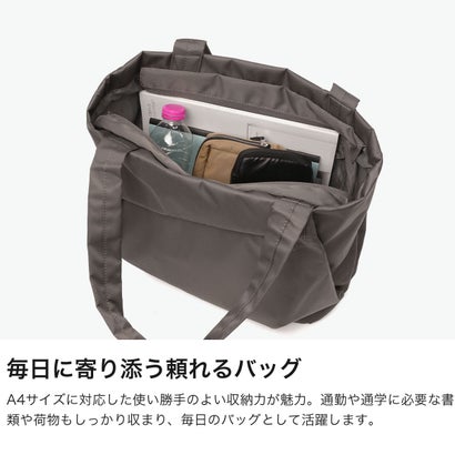 ルコックスポルティフ le coq sportif トートバッグ レディース 大きめ A4 ファスナー付き 布 バッグ 軽い 軽量 大人 小さめ 撥水 通勤 連結 横 14L おしゃれ 旅行 ファスナー トート キャリーオン 6W09 20274 （ウォームグレー）｜詳細画像