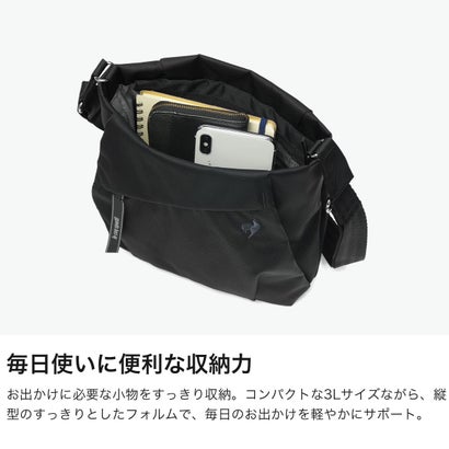 ショルダーバッグ レディース ブランド 軽量 バッグ 斜めがけ 大人 小さめ 撥水 3L スクエア型 ショルダー おしゃれ ミニショルダー 斜めがけバッグ スポーティ 6W09 20271 （ウォームグレー）｜詳細画像