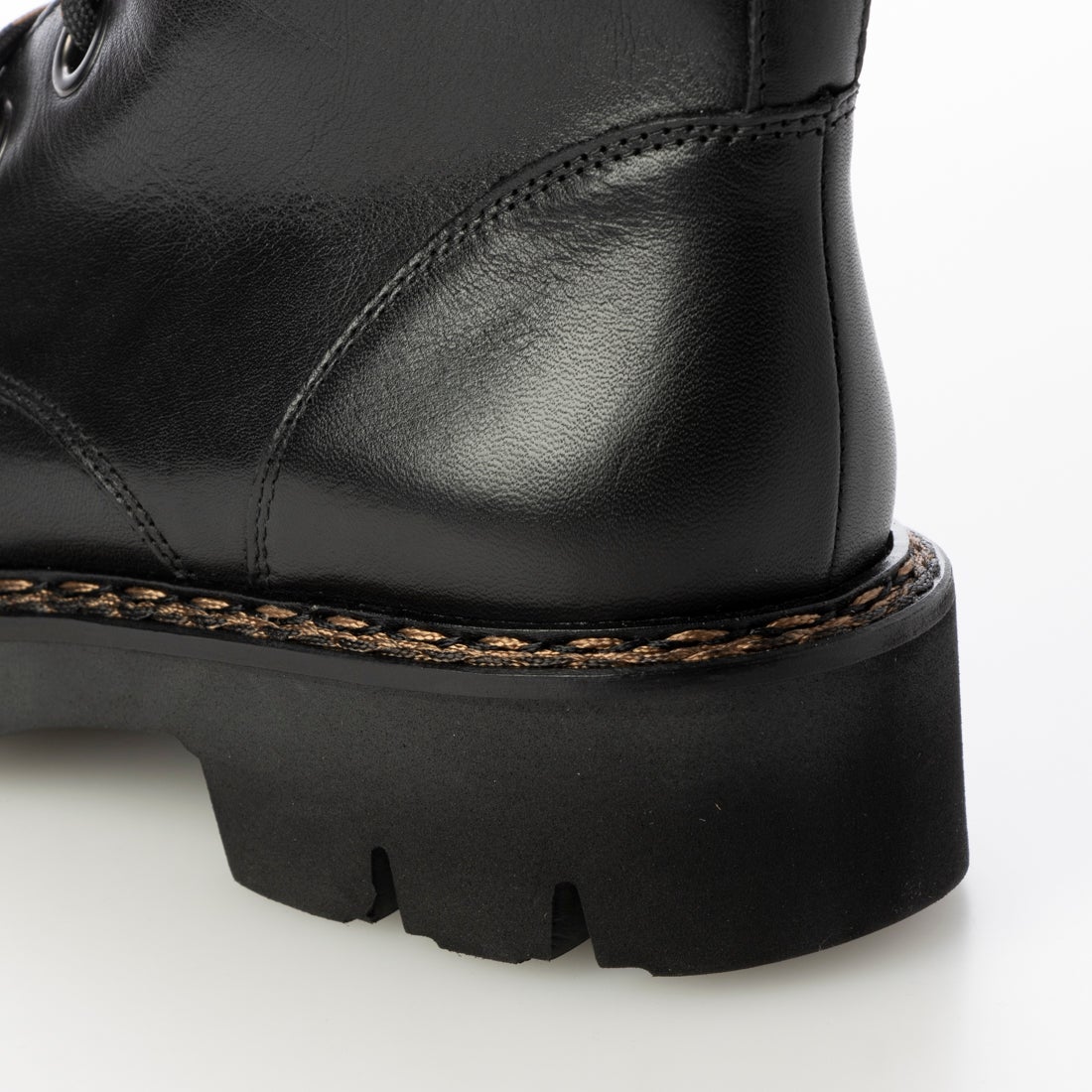 ルカ グロッシ LUCA GROSSI タンクソールトレッキングブーツ （ブラック） -レディースシューズ・靴の公式通販サイト ハーモニープロダクツ
