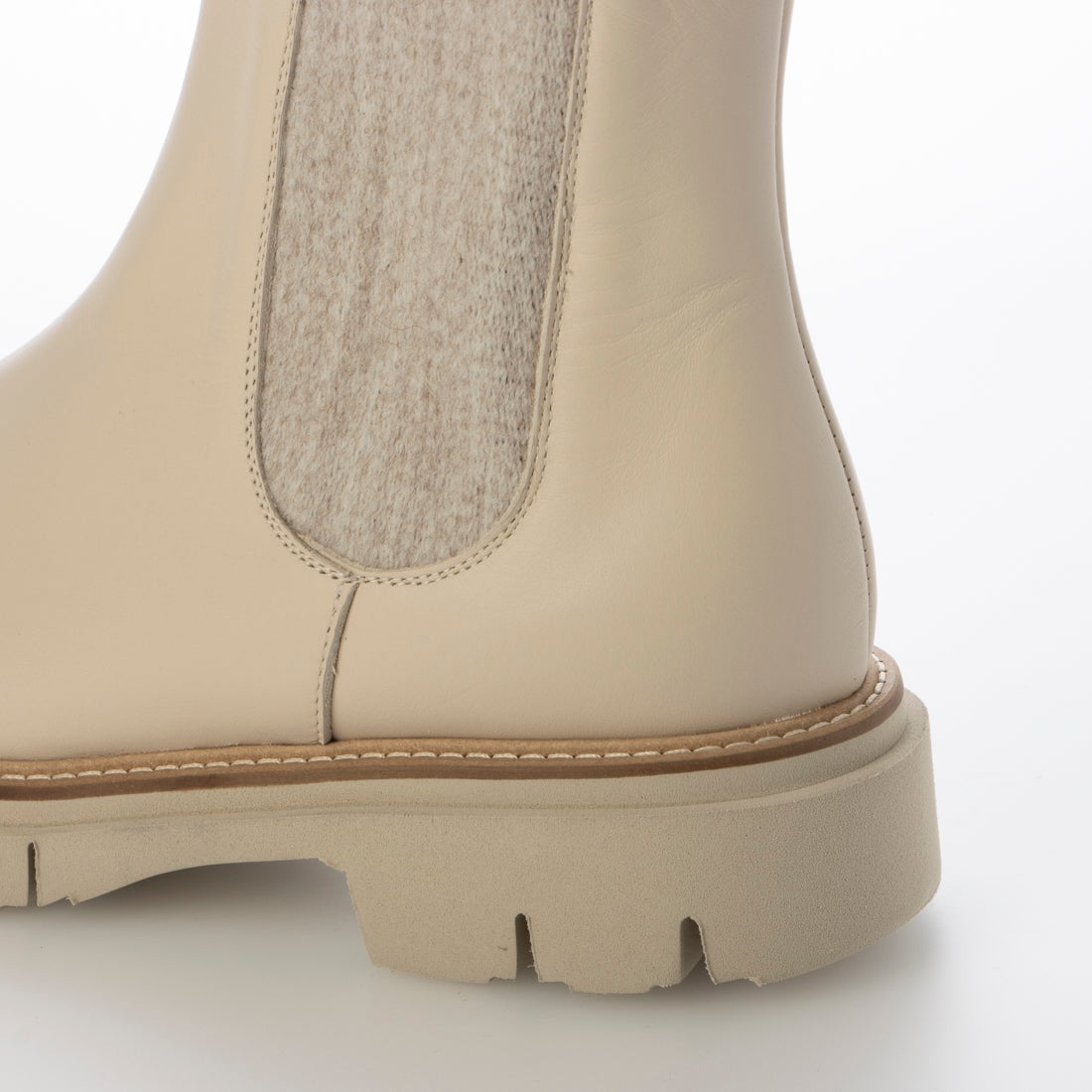 ルカ グロッシ LUCA GROSSI タンクソールサイドゴアブーツ （ライトベージュ） -レディースシューズ・靴の公式通販サイト | ハーモニープロダクツ