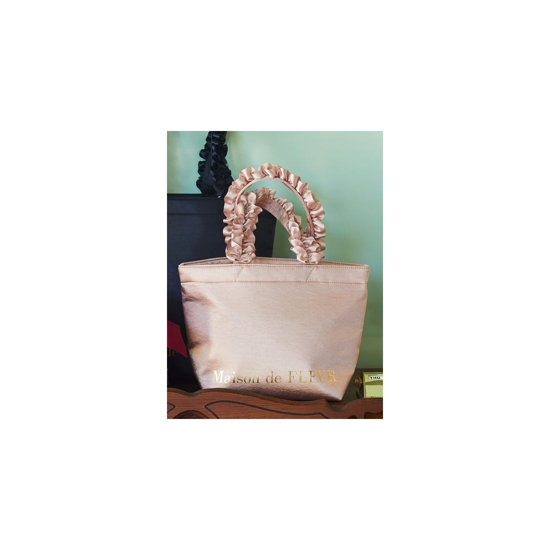 Maison de FLEUR ヴィンテージサテンフリルトートSバッグ モカ -靴 