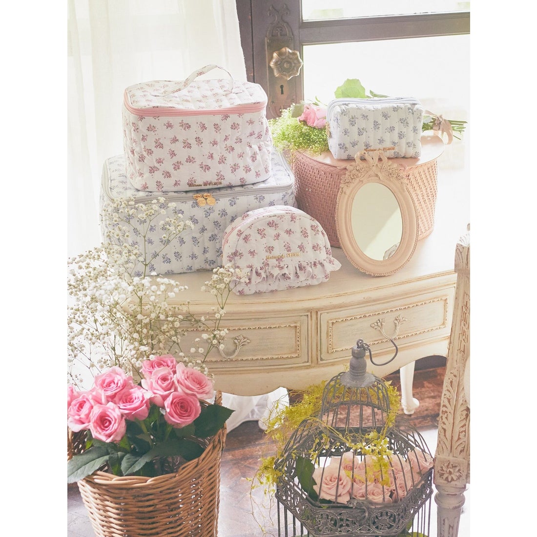 メゾン ド フルール Maison de FLEUR フラワーキルトフリルラウンド 
