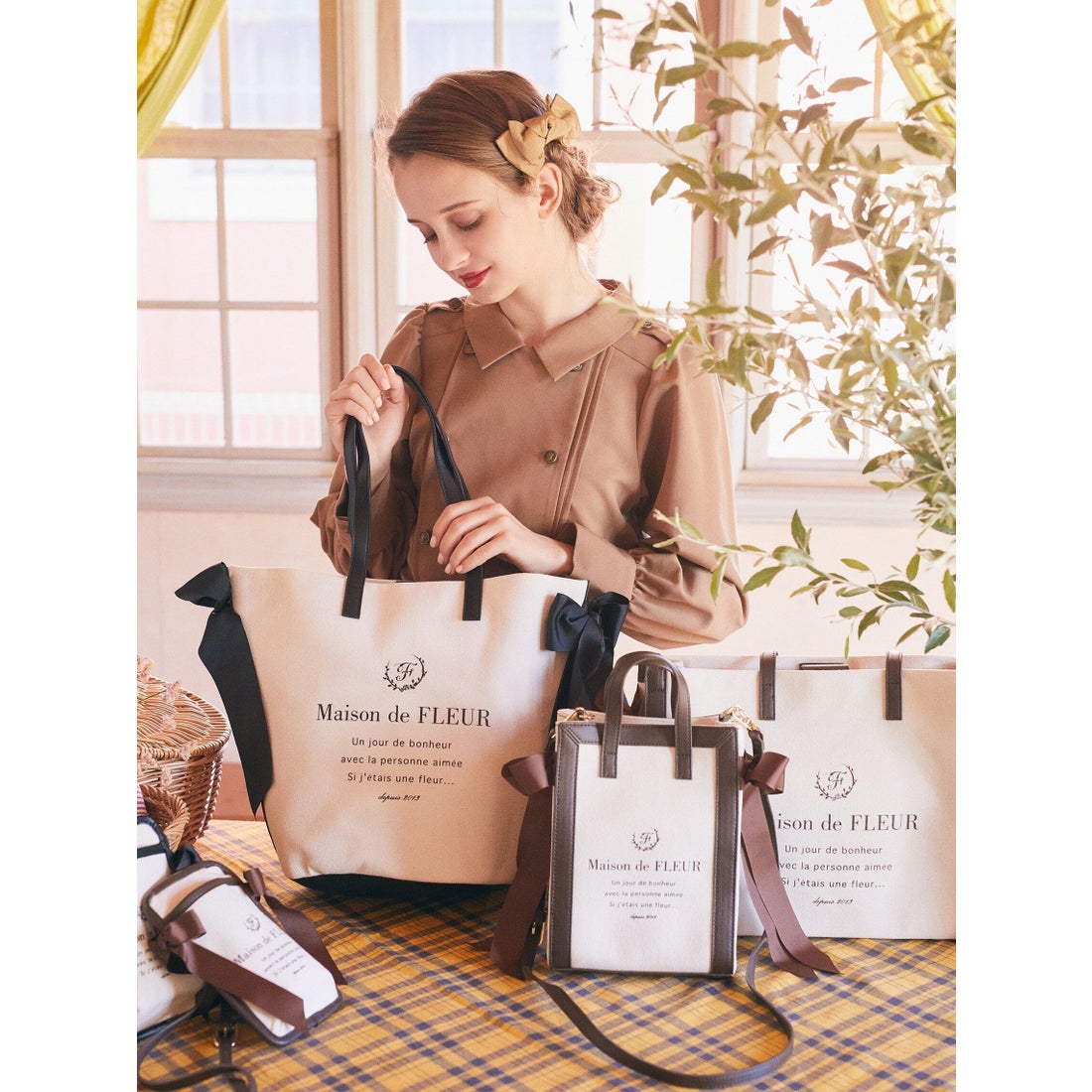 メゾン ド フルール Maison de FLEUR スクエアキャンバストートバッグ