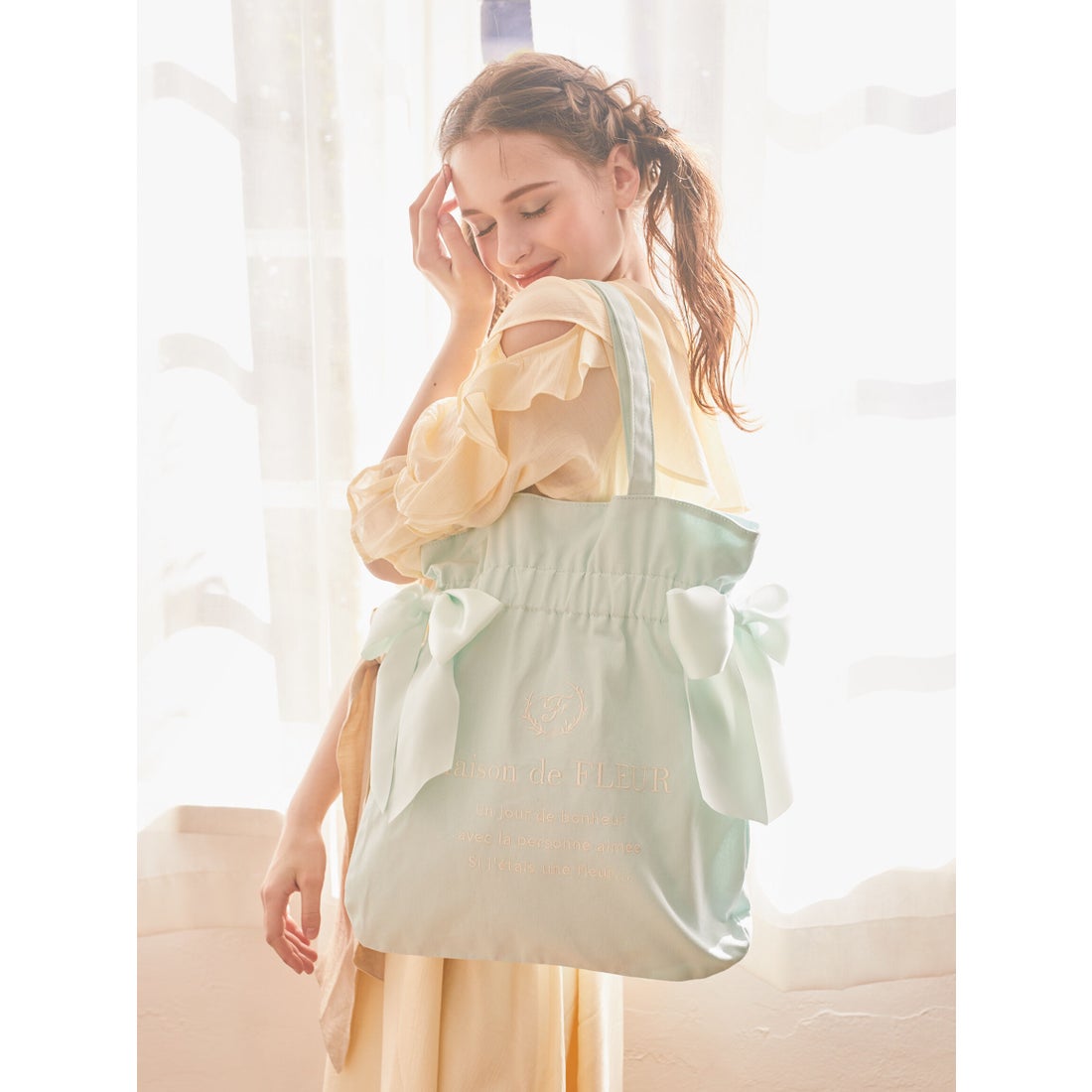メゾン ド フルール Maison de FLEUR EC限定キャンバスダブルリボン