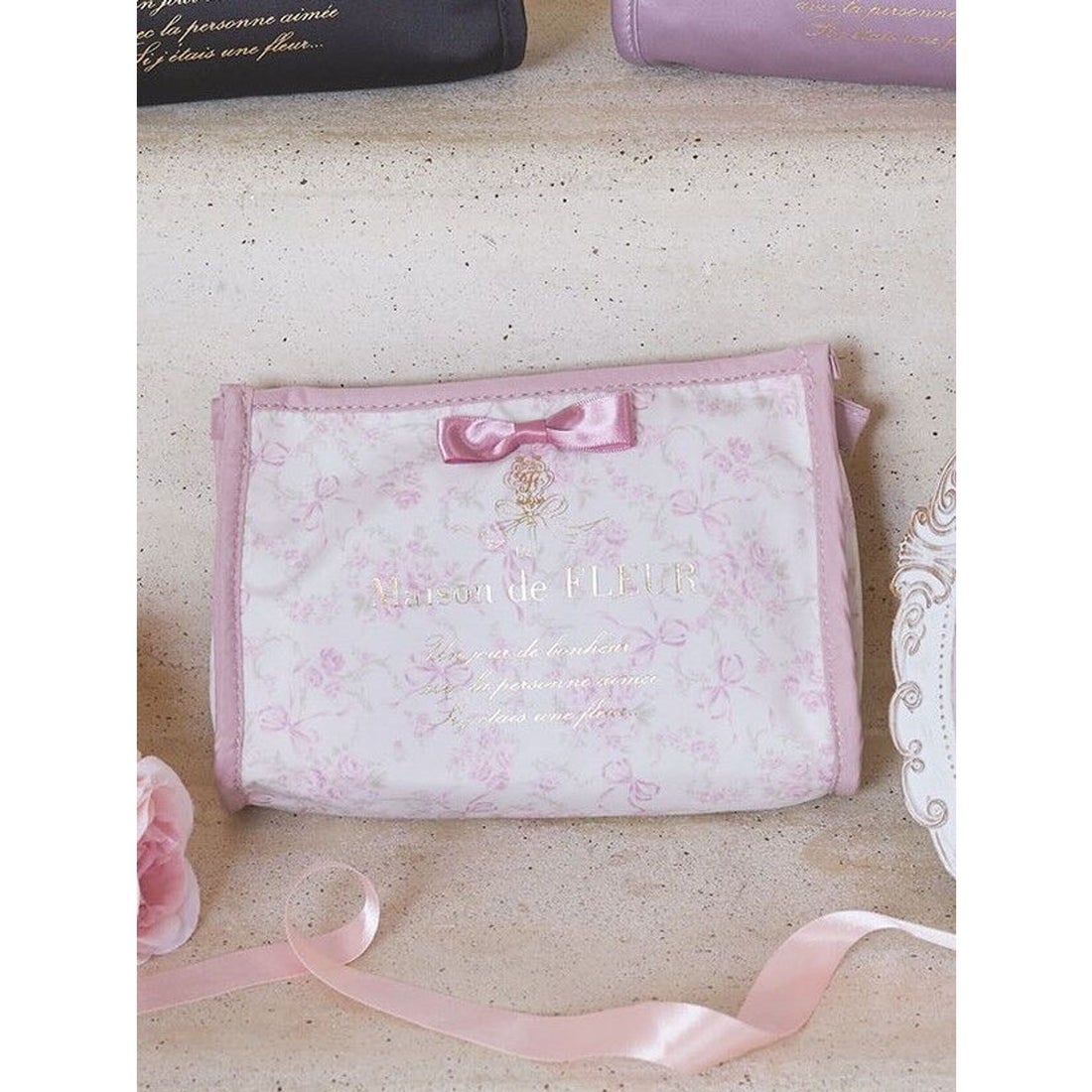 メゾン ド フルール Maison de FLEUR パイピングスクエアポーチ