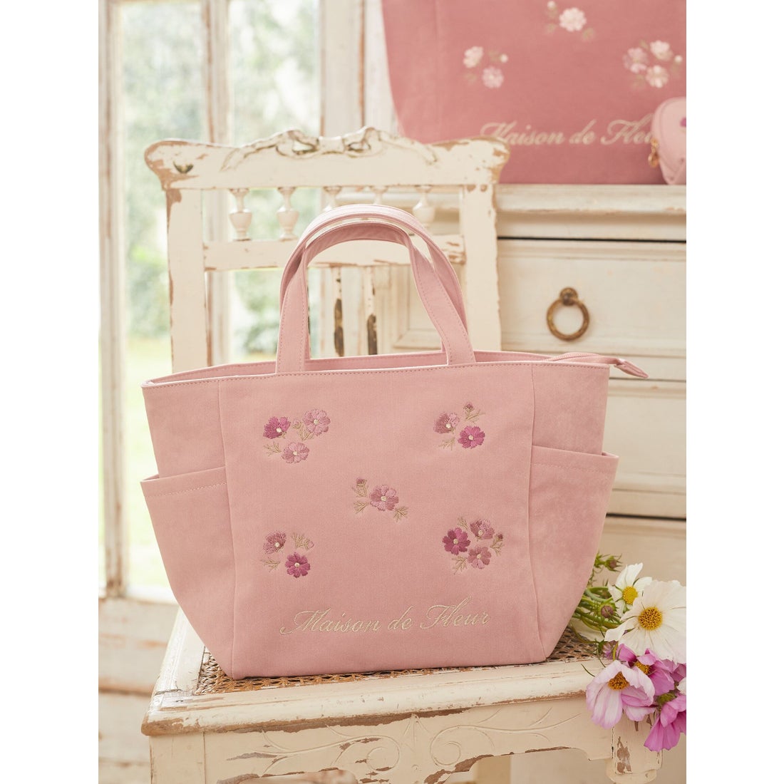 メゾン ド フルール Maison de FLEUR コスモス刺繍サイドポケットS