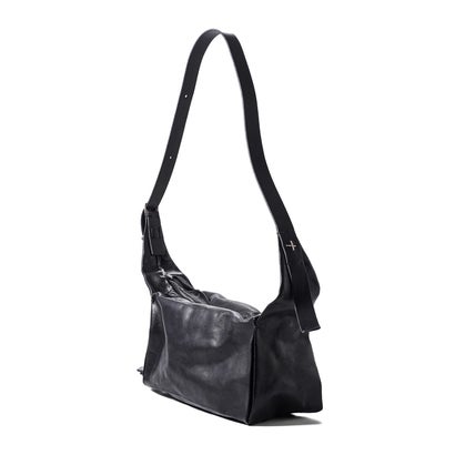 rectangular shoulder bag （Black）｜詳細画像