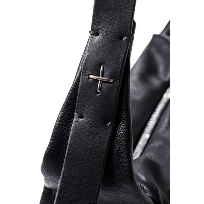 medium rectangular shoulder bag （Black）｜詳細画像