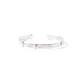 thin silver stitched cross silver bangle （Silver）