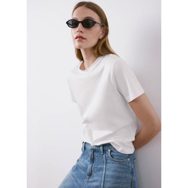 Tシャツ .-- CHALS （ホワイト）