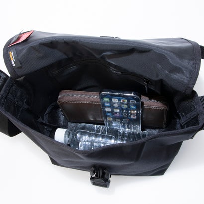 マンハッタンポーテージ Manhattan Portage Nylon Messenger Bag JR Flap Zipper Pocket w/ BE@RBRICK 2023 （Black）｜詳細画像
